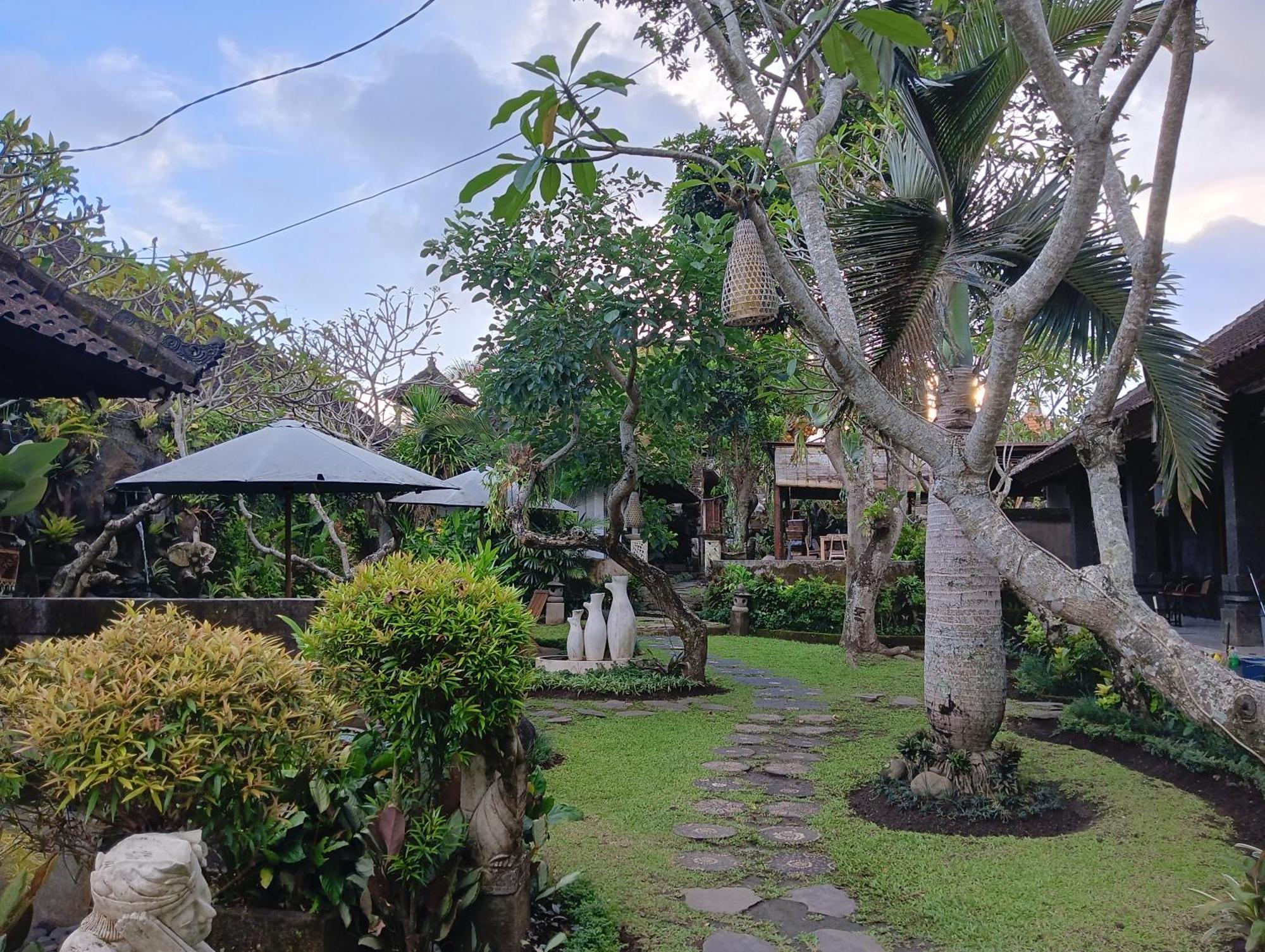 Liyer Spirit House Otel Ubud Dış mekan fotoğraf